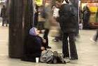 Zaklató koldusok Szombathely utcáin
