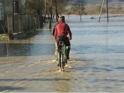 Vészhelyzetet kell hirdetni az özönvíz miatt!