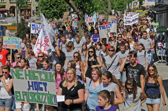Már aláírásokat sem gyűjtenek a Szombathelyi iskolák