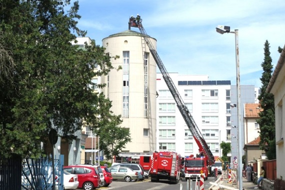 Tűz keletkezett a győri Markusovszky Kórház tetőszerkezetében