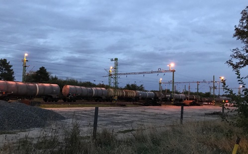 Tartálykocsik siklottak ki a vépi állomáson