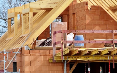 Kevesebb lakást építenek Vas megyében