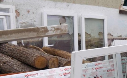 Önerőből újítja tovább a bérlakásokat Csepreg