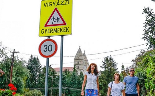 Nem biztonságos a közlekedés Jákon?