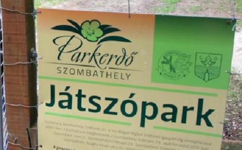 Modern játszóteret adtak át a szombathelyi parkerdőben