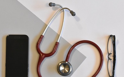 Vas megye: az orvosok terheit csökkentenék Kőszegen