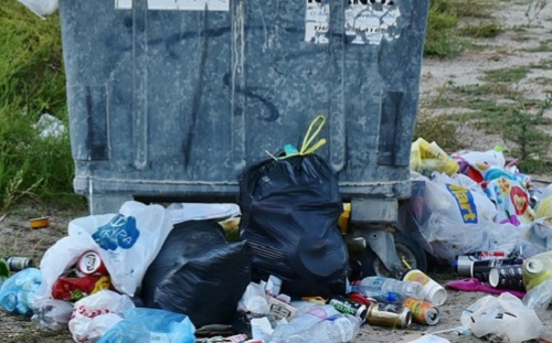 Támogatásból oldja meg Szombathely az illegális szemét elhordását 