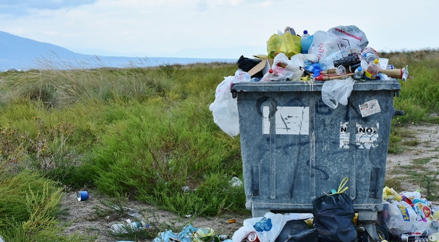 Támogatásból szállítatja el az illegálisan lerakott szemetet Szombathely (képünk illusztráció)